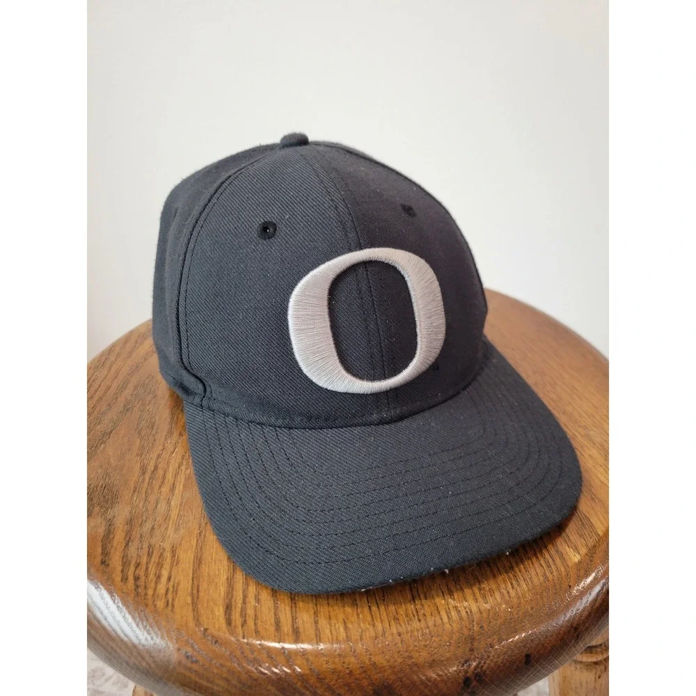 Nike Dri-FIT Swoosh‎ Flex University of Oregon Baseball Cap – Men's S/M